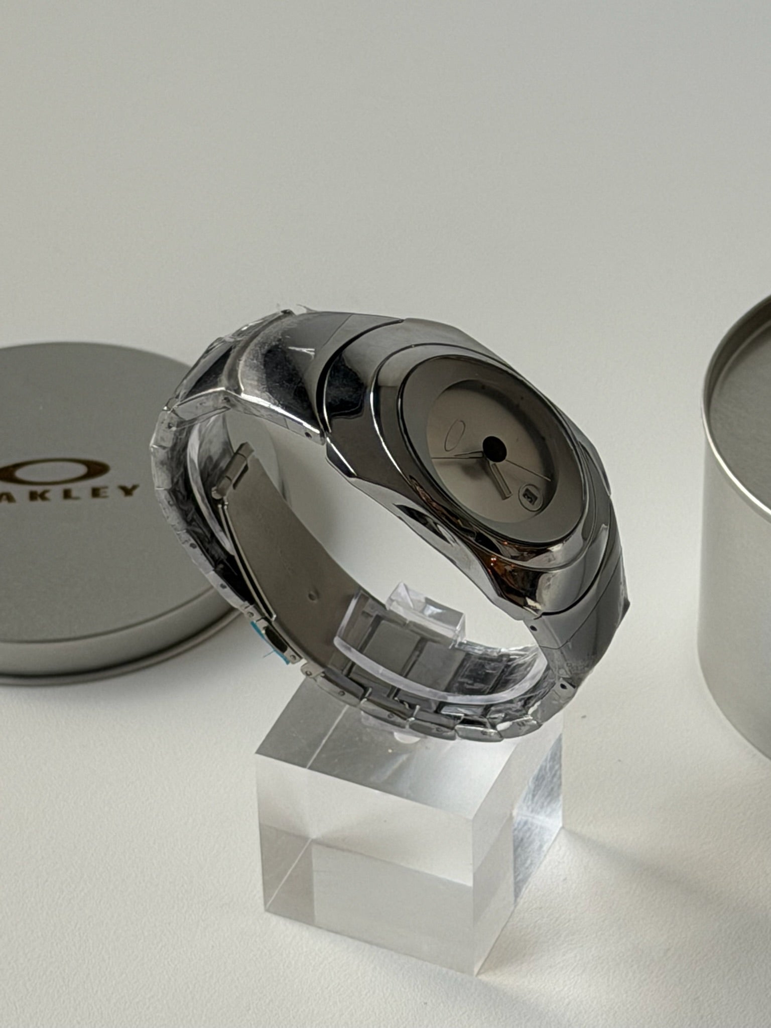 Oakley Time Bomb Style Watch – Arctic White