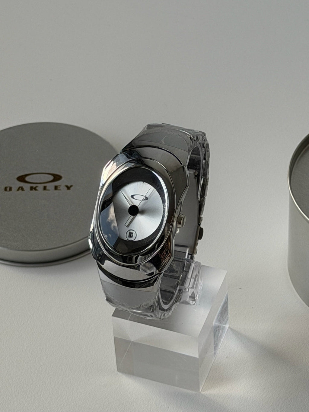 Oakley Time Bomb Style Watch – Arctic White