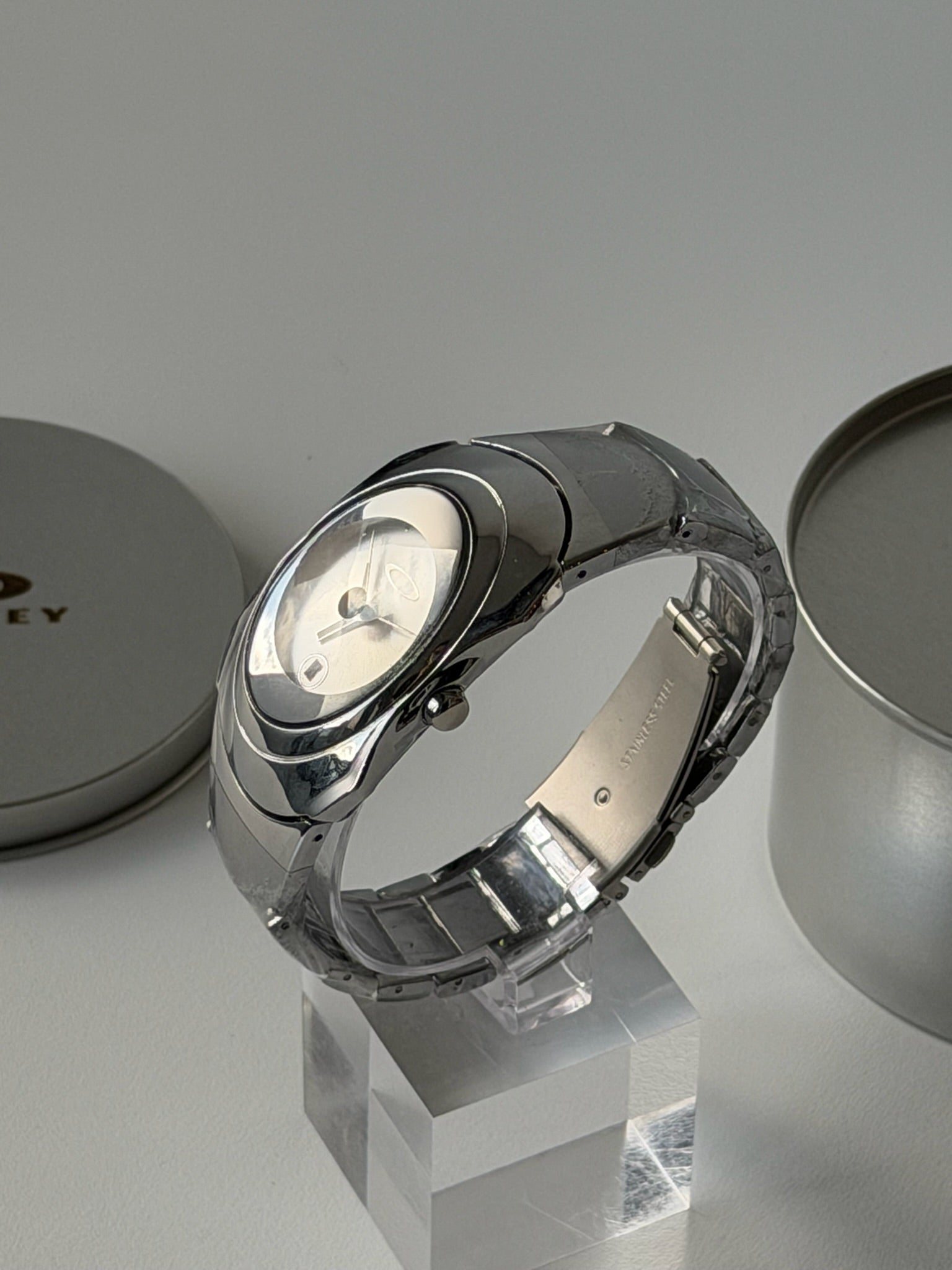 Oakley Time Bomb Style Watch – Arctic White