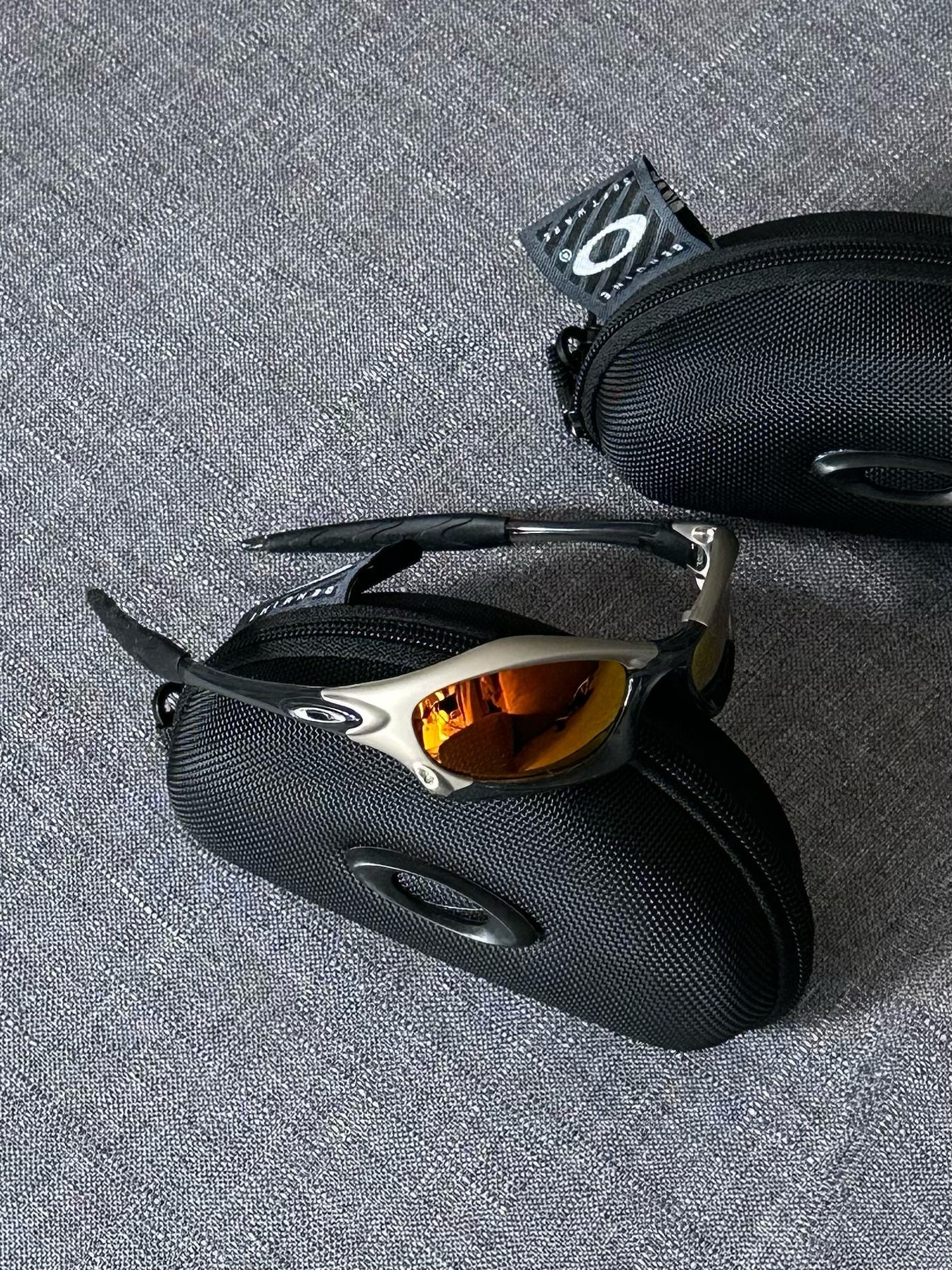 Vintage Oakley Splice Sunglasses: Silver Frame, Fire Iridium Lenses with Case