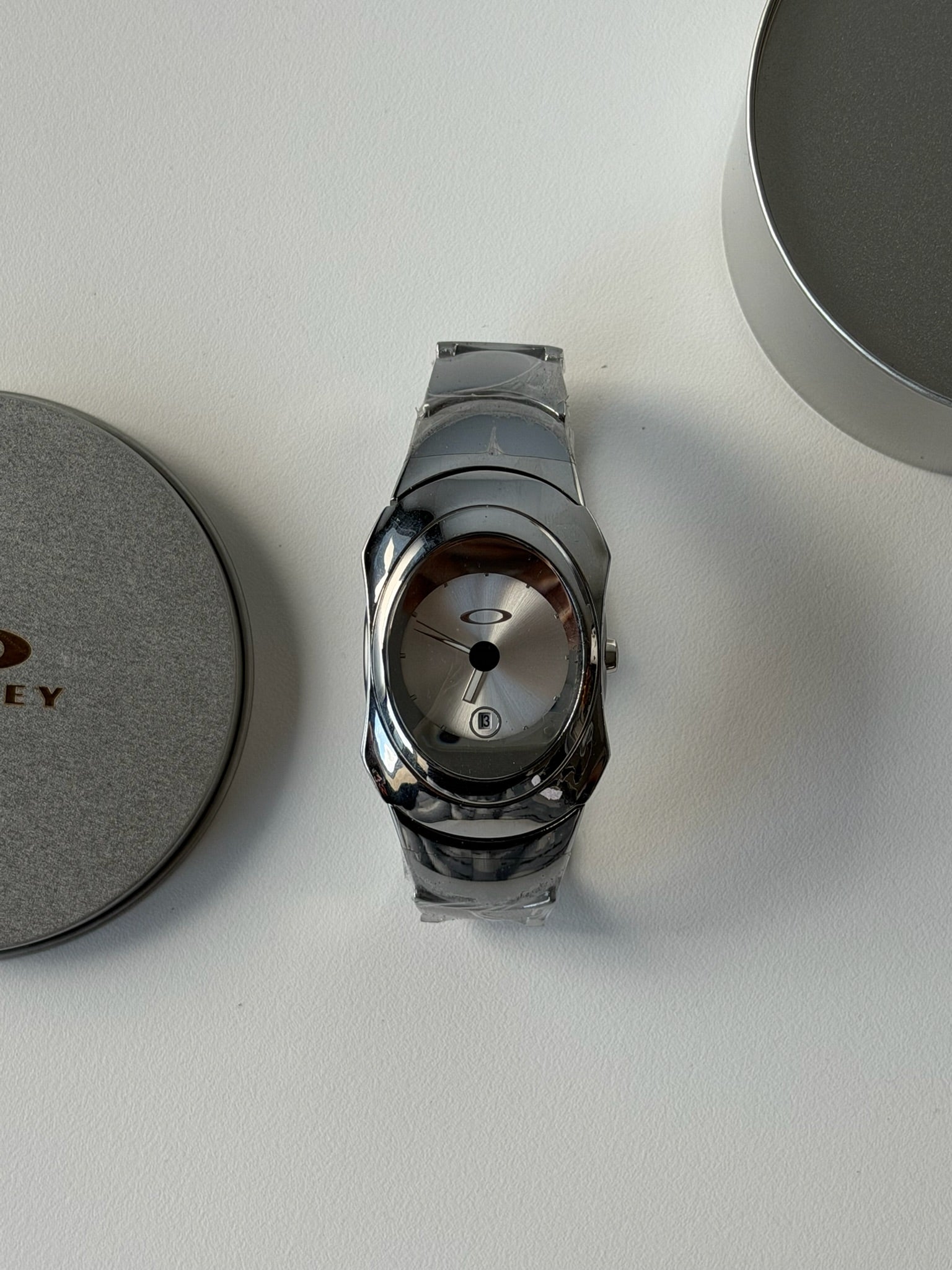 Oakley Time Bomb Style Watch – Arctic White